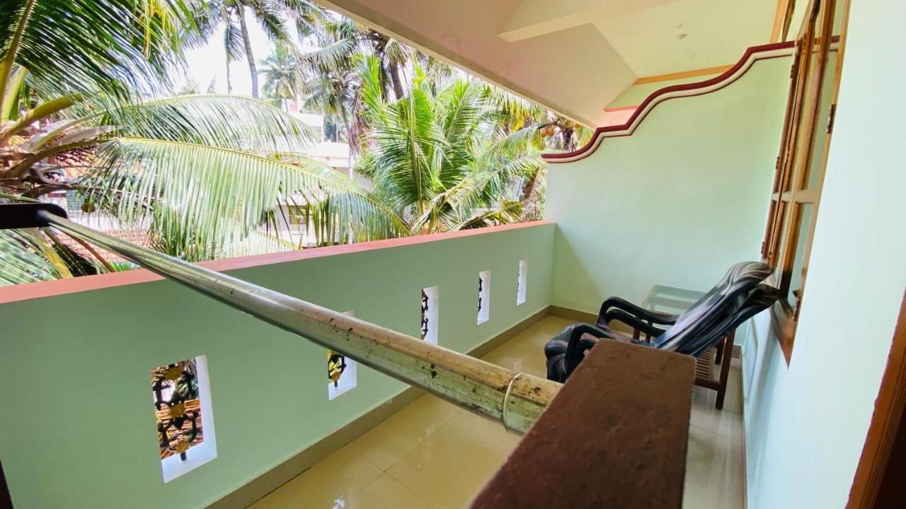 Packbag Comfort Bed & Breakfast Kovalam Exterior photo