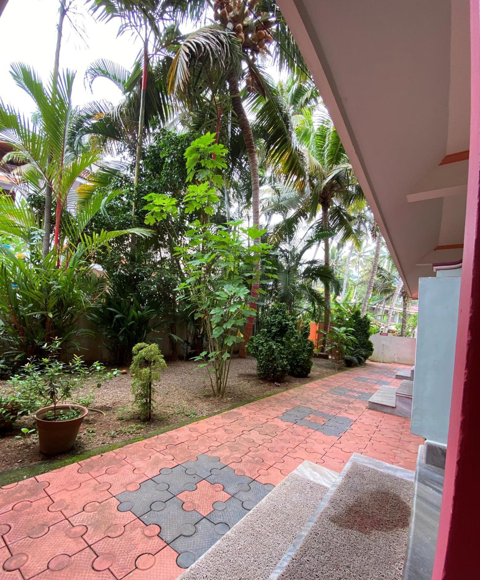 Packbag Comfort Bed & Breakfast Kovalam Exterior photo
